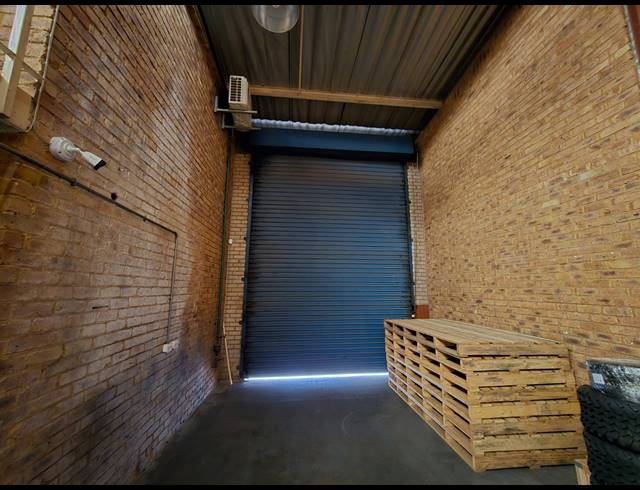 350M² WAREHOUSE TO LET IN MEADOWDALE